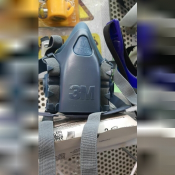 ماسک 3M۷۵۰۲قیمت مناسبموجود میباش