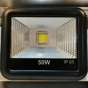 شرکت تولیدی پرژکتور های 50W SMD.جهت