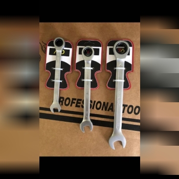 آچار یکسر جغجغه ایRatchet Wrench 