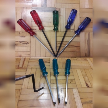 پیچ گوشتی ضربه خور کریستالی مگنت دا