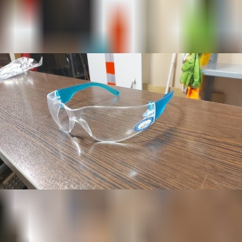 پخش عمده انواع دستکش و عینک vaulte
