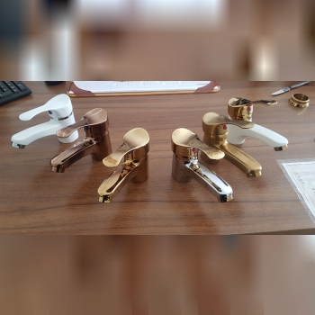 شیرآلات پادینادر دو مدل رقابتی دست