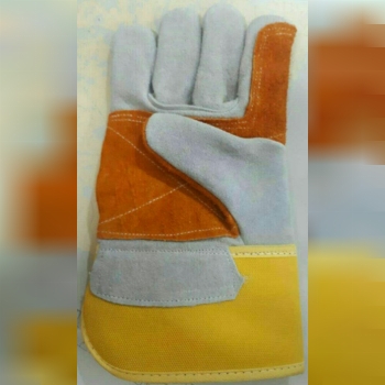 تولید کننده انواع دستکشهای چرمی و ن