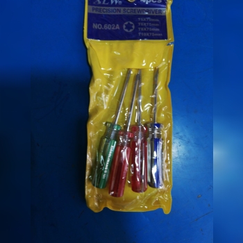 پیچ گوشتی 4 عددی ریز کارتن 400 عدد 