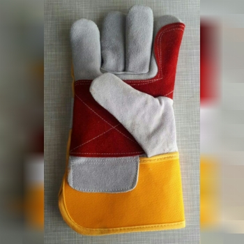 تولید کننده انواع دستکشهای چرمی و ن
