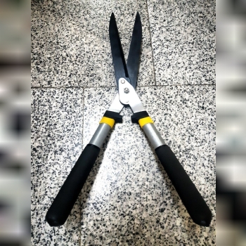  شمشاد زن ترکیه ای با محافظ تیغه ق