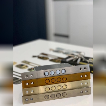 ۴ لول لوگاس در ۴ رنگ موجود جنس درج