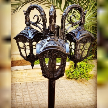 تولید کننده انواع چراغ پارکی و باغی