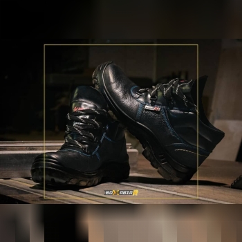 کفش ایمنی فولاد پا ( مهندسی) Z4