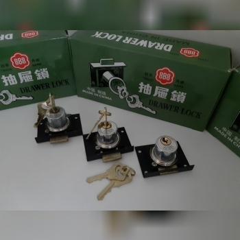 قفل تک پله کمدی