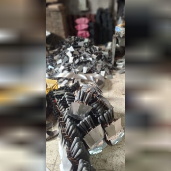 ما تولید کننده ایم.