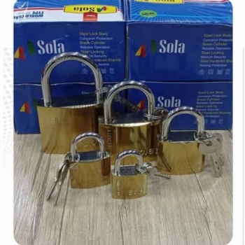 قفل آویز طلایی سولا 