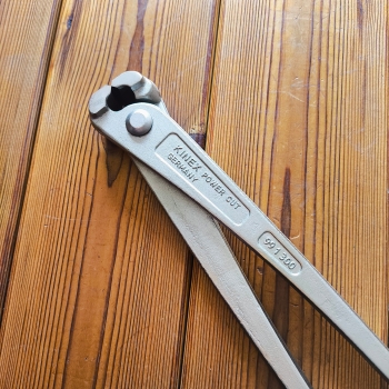  گاز انبر کنیپکس سفید