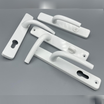  دستگیره پلاک پی وی سی ترک سویچی و سرویس کارتن 30 تایی قیمت عالی میدان حسن آباد کوچه شجاعی کوچه فتحع