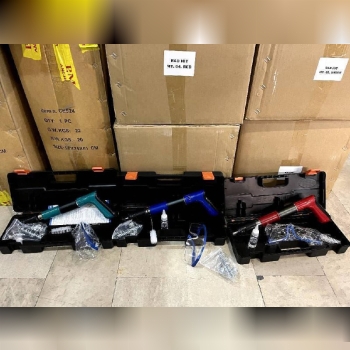 میخ کوب تو سه رنگ