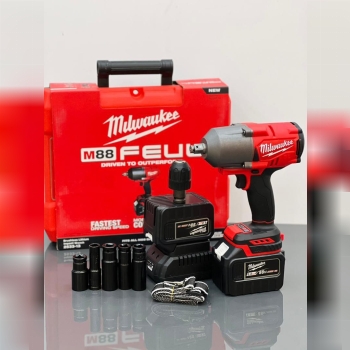 بکس شارژی میلواکی 