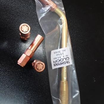 گرمکن هوا و گاز گلور که قابل نصب بر روی سر پیک شماره ۴ دسته و چهار سر گلور می باشد . متریال مس شرکت 