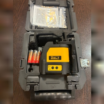 تراز لیزری طرح دیوالت