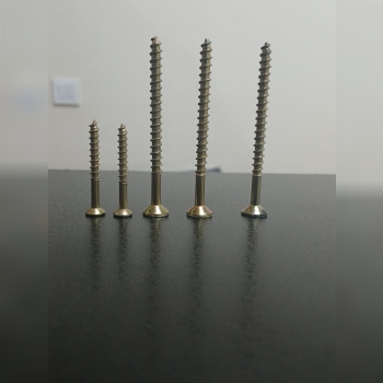 پیچ و ابزار آیرا 