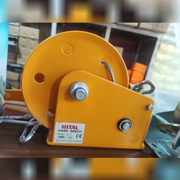 این نوع وینچ در دو نوع کلاج دار و بدون کلاج از 800LBS تا 10 تن در مدلهای مختلف موجود می باشد.