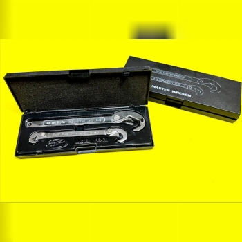 آچار ماهواره 