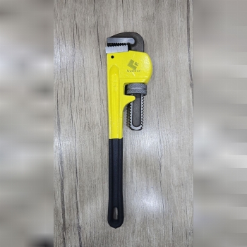 آچار شلاقی builder