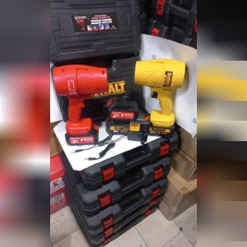 جفت دوباتری دیوالت