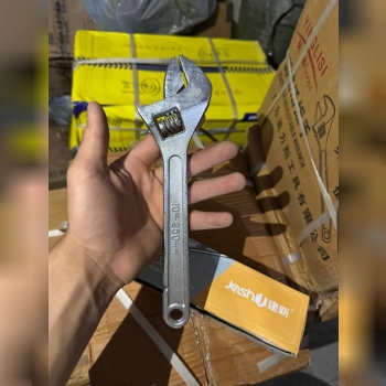 آچار فرانسه سایز ۸ چینی تعداد در کارتن ۱۲۰ عدد