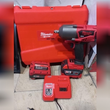 بکس شارژی میلواکی 