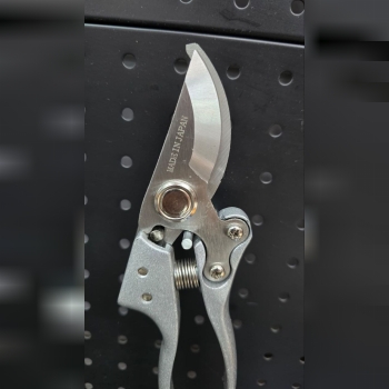 قیچی باغ. طرح سادا. 