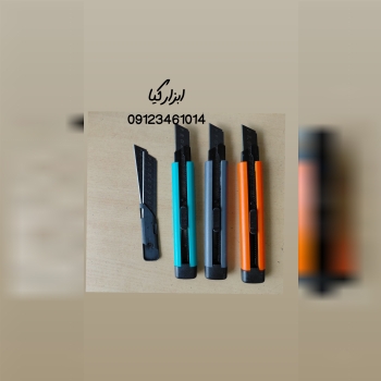  کاتر ۳ تیغ تعداد در کارتن :۳۶۰ عدد به صورت خرده ه