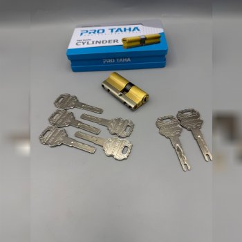 سیلندر جعبه فلزی پرو طاها کلید شیار ماری برنجی کیفیت بالا کارتن ۶۰عددی در این مجموعه عرضه میگردد ارس